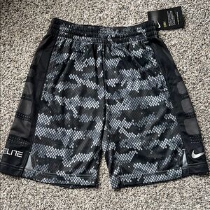 NWT Nike boys basketball shorts